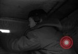 Image homme sur Lookout Péninsule Antarctique, 1946, de la seconde 29 séquences d'archives historiques vidéo 65675070789