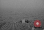 Image homme sur Lookout Péninsule Antarctique, 1946, de la seconde 41 séquences d'archives historiques vidéo 65675070789
