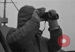 Image homme sur Lookout Péninsule Antarctique, 1946, de la seconde 57 séquences d'archives historiques vidéo 65675070789