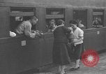 Image Japonais rapatriés Japon, 1949, de la seconde 20 séquences d'archives historiques vidéo 65675070818