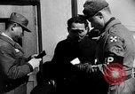 Immagine di Lavoro della polizia militare dell'esercito degli Stati Uniti Corea, 1952, secondo 60 filmato di repertorio 65675070821