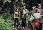 Image réfugiés cambodgiens Boung Long Cambodge, 1970, de la seconde 33 séquences d'archives historiques vidéo 65675070843