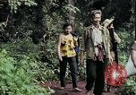 Image réfugiés cambodgiens Boung Long Cambodge, 1970, de la seconde 34 séquences d'archives historiques vidéo 65675070843