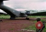 Standbild kambodschanische Flüchtlinge Boung lange Kambodscha, 1970, aus Sekunde 6 historischem Filmmaterial Videoclip 65675070846