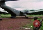 Standbild kambodschanische Flüchtlinge Boung lange Kambodscha, 1970, aus Sekunde 7 historischem Filmmaterial Videoclip 65675070846