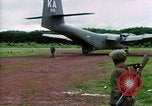 Standbild kambodschanische Flüchtlinge Boung lange Kambodscha, 1970, aus Sekunde 14 historischem Filmmaterial Videoclip 65675070846