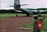 Standbild kambodschanische Flüchtlinge Boung lange Kambodscha, 1970, aus Sekunde 15 historischem Filmmaterial Videoclip 65675070846