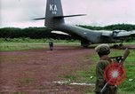 Standbild kambodschanische Flüchtlinge Boung lange Kambodscha, 1970, aus Sekunde 16 historischem Filmmaterial Videoclip 65675070846