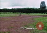 Standbild kambodschanische Flüchtlinge Boung lange Kambodscha, 1970, aus Sekunde 29 historischem Filmmaterial Videoclip 65675070846