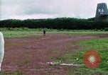 Standbild kambodschanische Flüchtlinge Boung lange Kambodscha, 1970, aus Sekunde 30 historischem Filmmaterial Videoclip 65675070846