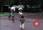 Image réfugiés cambodgiens Boung Long Cambodge, 1970, de la seconde 17 séquences d'archives historiques vidéo 65675070847