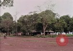 Image réfugiés cambodgiens Boung Long Cambodge, 1970, de la seconde 44 séquences d'archives historiques vidéo 65675070847