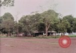 Image réfugiés cambodgiens Boung Long Cambodge, 1970, de la seconde 47 séquences d'archives historiques vidéo 65675070847