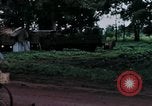 Image réfugiés cambodgiens Boung Long Cambodge, 1970, de la seconde 57 séquences d'archives historiques vidéo 65675070847