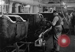 Image usine Ford Dearborn Michigan USA, 1920, de la seconde 19 séquences d'archives historiques vidéo 65675070883