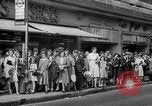 Standbild Zeitung London England Vereinigtes Königreich, 1943, aus Sekunde 3 historischem Filmmaterial Videoclip 65675070898