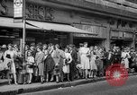 Standbild Zeitung London England Vereinigtes Königreich, 1943, aus Sekunde 5 historischem Filmmaterial Videoclip 65675070898