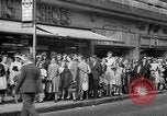 Standbild Zeitung London England Vereinigtes Königreich, 1943, aus Sekunde 11 historischem Filmmaterial Videoclip 65675070898