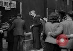 Standbild Zeitung London England Vereinigtes Königreich, 1943, aus Sekunde 21 historischem Filmmaterial Videoclip 65675070898