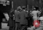 Standbild Zeitung London England Vereinigtes Königreich, 1943, aus Sekunde 23 historischem Filmmaterial Videoclip 65675070898