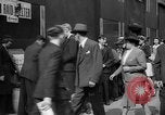 Standbild Zeitung London England Vereinigtes Königreich, 1943, aus Sekunde 36 historischem Filmmaterial Videoclip 65675070898