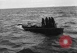 Immagine di Landing Craft pozzi meccanizzati su D-Day Canale in inglese, 1944, secondo 11 filmato di repertorio 65675070901