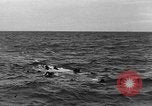Immagine di Landing Craft pozzi meccanizzati su D-Day Canale in inglese, 1944, secondo 22 filmato di repertorio 65675070901