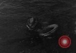 Immagine di Landing Craft pozzi meccanizzati su D-Day Canale in inglese, 1944, secondo 27 filmato di repertorio 65675070901