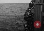 Immagine di Landing Craft pozzi meccanizzati su D-Day Canale in inglese, 1944, secondo 34 filmato di repertorio 65675070901