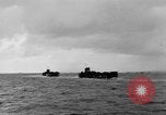Immagine di Landing Craft pozzi meccanizzati su D-Day Canale in inglese, 1944, secondo 49 filmato di repertorio 65675070901