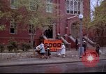 Immagine di Aiuto ai bisognosi dopo 1968 sommosse Washington DC USA, 1968, secondo 4 filmato di repertorio 65675070912