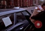 Immagine di Aiuto ai bisognosi dopo 1968 sommosse Washington DC USA, 1968, secondo 24 filmato di repertorio 65675070912