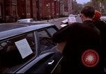 Immagine di Aiuto ai bisognosi dopo 1968 sommosse Washington DC USA, 1968, secondo 25 filmato di repertorio 65675070912