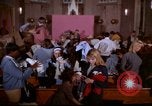Immagine di Aiuto ai bisognosi dopo 1968 sommosse Washington DC USA, 1968, secondo 30 filmato di repertorio 65675070912