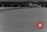 Standbild rocket Sled Syracuse New York USA, 1931, aus Sekunde 62 historischem Filmmaterial Videoclip 65675070926
