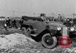 Immagine di 6 ruote di auto Detroit Michigan USA, 1931, secondo 31 filmato di repertorio 65675070928