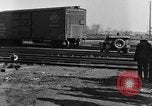 Immagine di 6 ruote di auto Detroit Michigan USA, 1931, secondo 45 filmato di repertorio 65675070928