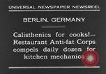 Immagine di Calisthenics per cuochi Berlino Germania, 1931, secondo 3 filmato di repertorio 65675070931