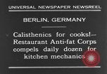 Immagine di Calisthenics per cuochi Berlino Germania, 1931, secondo 4 filmato di repertorio 65675070931