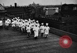 Immagine di Calisthenics per cuochi Berlino Germania, 1931, secondo 18 filmato di repertorio 65675070931