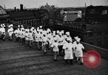 Immagine di Calisthenics per cuochi Berlino Germania, 1931, secondo 20 filmato di repertorio 65675070931