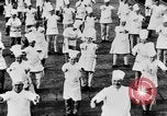 Immagine di Calisthenics per cuochi Berlino Germania, 1931, secondo 32 filmato di repertorio 65675070931