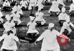 Immagine di Calisthenics per cuochi Berlino Germania, 1931, secondo 35 filmato di repertorio 65675070931