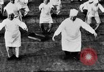 Immagine di Calisthenics per cuochi Berlino Germania, 1931, secondo 38 filmato di repertorio 65675070931