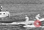 Standbild Wasser-ski Polo Winter Haven Florida USA, 1931, aus Sekunde 16 historischem Filmmaterial Videoclip 65675070932