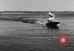 Standbild Wasser-ski Polo Winter Haven Florida USA, 1931, aus Sekunde 19 historischem Filmmaterial Videoclip 65675070932