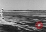 Standbild Wasser-ski Polo Winter Haven Florida USA, 1931, aus Sekunde 28 historischem Filmmaterial Videoclip 65675070932