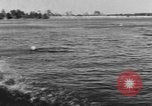 Standbild Wasser-ski Polo Winter Haven Florida USA, 1931, aus Sekunde 47 historischem Filmmaterial Videoclip 65675070932