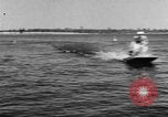Standbild Wasser-ski Polo Winter Haven Florida USA, 1931, aus Sekunde 59 historischem Filmmaterial Videoclip 65675070932