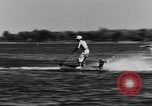 Standbild Wasser-ski Polo Winter Haven Florida USA, 1931, aus Sekunde 61 historischem Filmmaterial Videoclip 65675070932